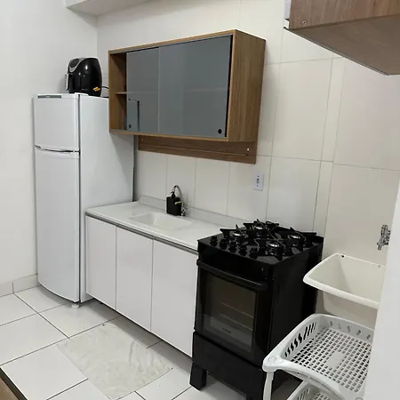 Ap Studio Amplo E Arejado, Com Internet Rapida, Facil Acesso Ao Centro E Porto De Paranagua Exterior photo